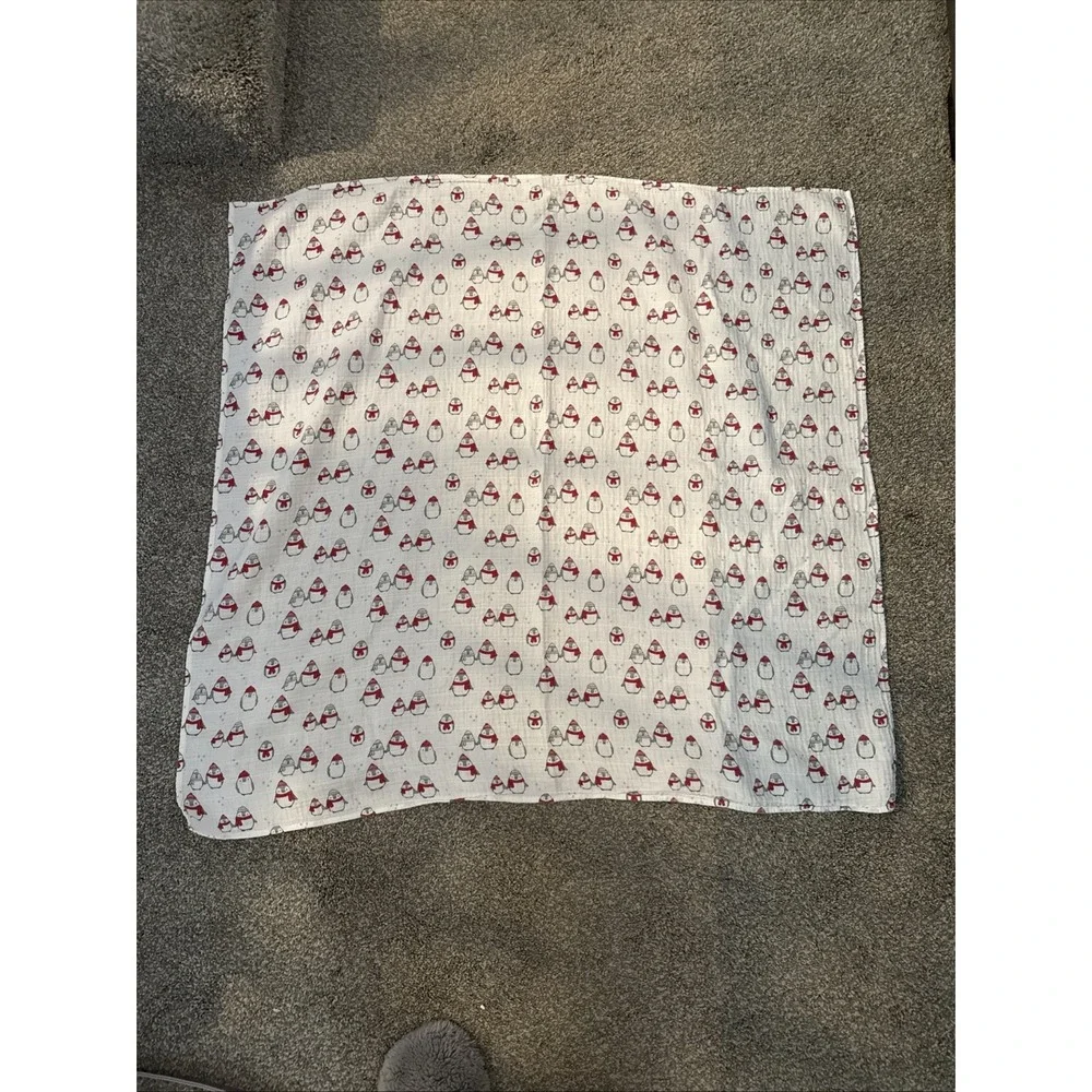 2 Gymboree Muslin Blankets Red & White Striped And Penguins Christmas 2017